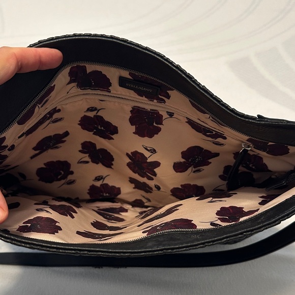 Black Adjustable Handbag - Picture 3 of 5